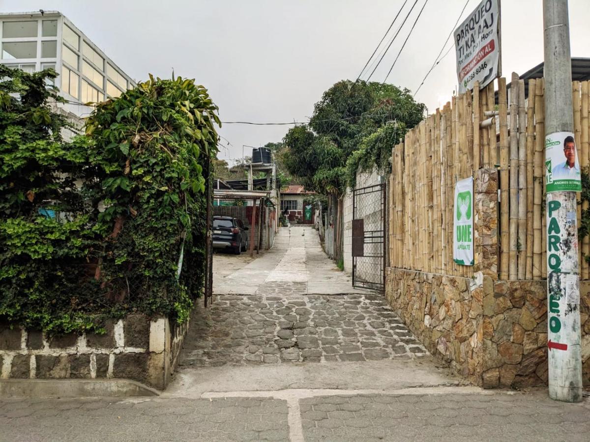 Tika' Aaj Mini-Hotel San Pedro La Laguna Esterno foto